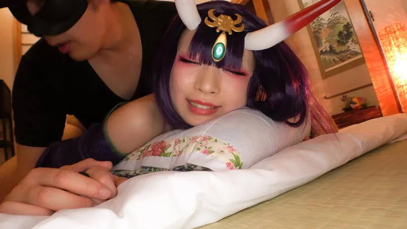 【皆月ひかる】【FGO酒呑童子コスプレAV】体長146.2cmクソ雑魚メスガキ美少女レイヤー大量潮吹き生中出し撮影会