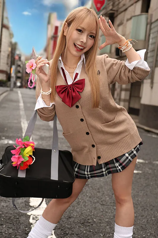 【JK】【VR】これぞ8K！ここだけ平成！ギャル女子校生と体液でチョベリグ￥交～ 蘭々