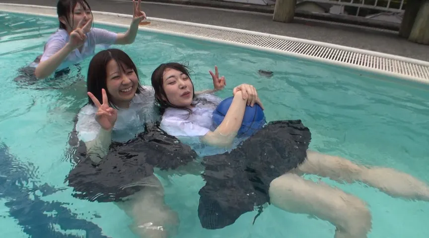 【JK着衣水泳】水球と先輩と卒アル撮影