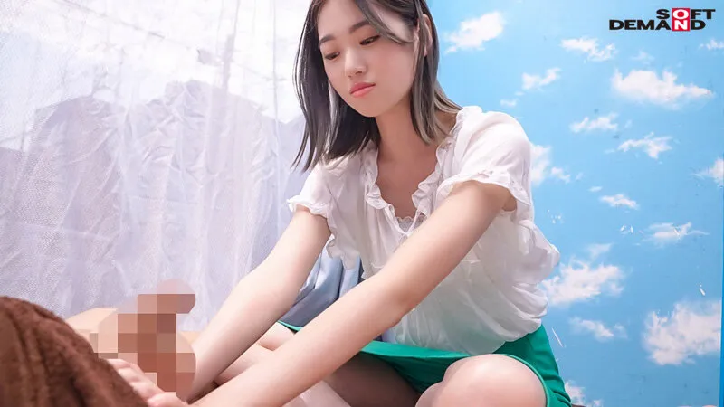 【先行公開】マジックミラー号 女子大生限定 睾丸マッサージ体験で勃起不全解消のお手伝い！優しく丁寧な金玉揉みで元気になったガチガチおち〇ぽをそのまま挿入大量発射SEX！