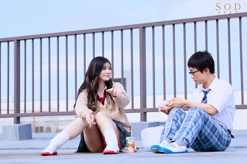 【JK】オタクに優しいギャル神木さんに何故か気に入られ…強引に筆下ろしされた日からニコニコ顔のあまかわな小悪魔責めに翻弄されまくり、チ〇ポもココロも握られちゃった童貞のボク。 神木麗【圧倒的4K映像でヌク！】