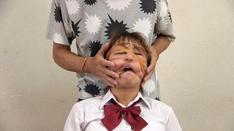 【JK】美女のお顔をぶっ壊す！ 顔面緊縛 真矢みつき