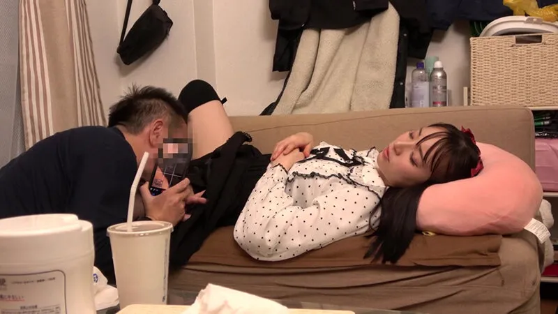 【希咲那奈 皆瀬あかり】地雷系家出美少女連れ込みわいせつ