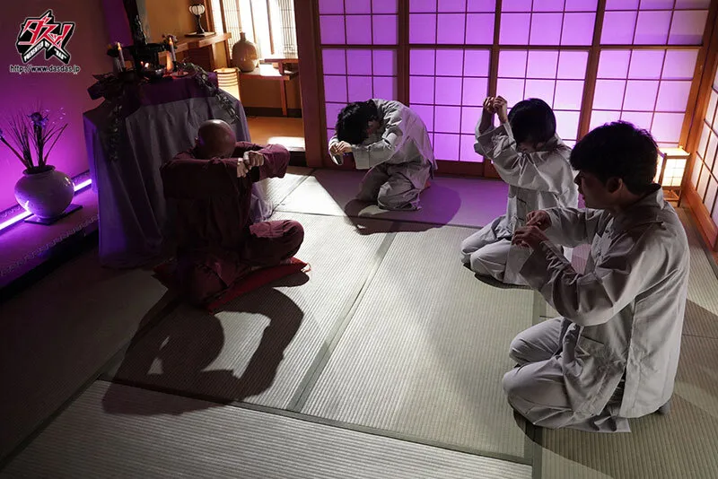 【JK】男性器を崇める新興カルトに救いを求める巨乳幼馴染を堕とした幻覚トランス乱交 星乃夏月