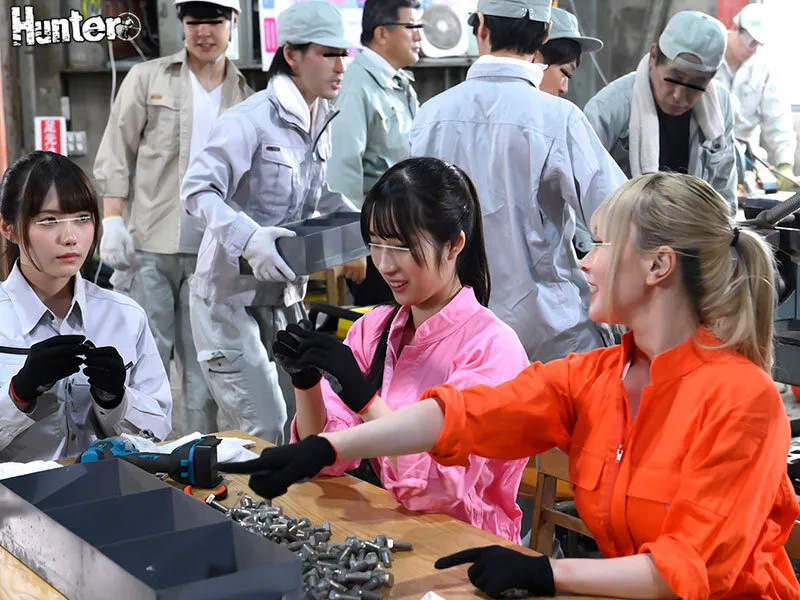 【星空もあ 真白みのり 美澄玲衣 蘭々】だれとでも定額挿れ放題！町工場編 月々定額料金さえ支払えば、女性工員でも事務の女の子でも社長の娘でも誰にでも挿れ放題！