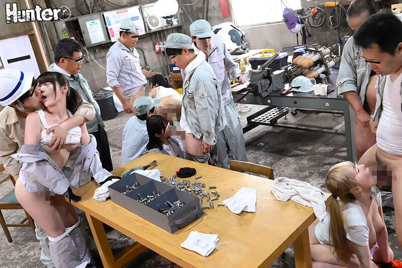 【星空もあ 真白みのり 美澄玲衣 蘭々】だれとでも定額挿れ放題！町工場編 月々定額料金さえ支払えば、女性工員でも事務の女の子でも社長の娘でも誰にでも挿れ放題！