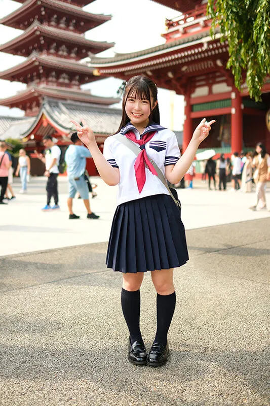 【月本海咲】【JK】ド田舎から東京にやってきた修学旅行生と24時間貸し切りエロ授業 みさきちゃん編