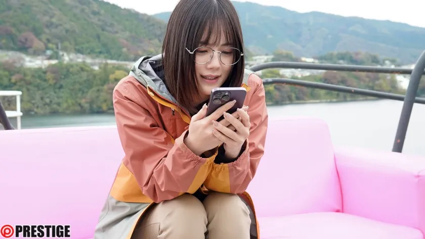 陰キャ女子とワンルーム同棲生活。「ラブホ清掃員の地味な女子」と、「不眠症のダメニート」が出会って滅茶苦茶ヤリまくって… 涼森れむ【MGSだけのおまけ映像付き+15分】