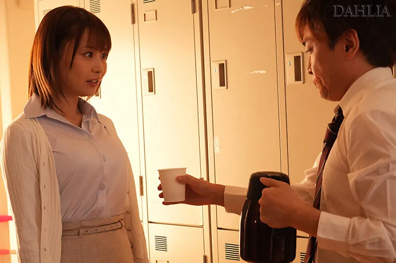 キメセク女教師奴隷 僕を助けてくれる先生がいじめっこの肉便器になっているのを見て痛勃起した。 入田真綾