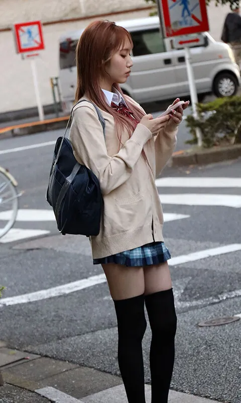 【JKレイプ】【VR】精飲、ごっくん監禁 拉致された美少女は喉の渇きを潤すために精子を飲み続ける… 斎藤あみり