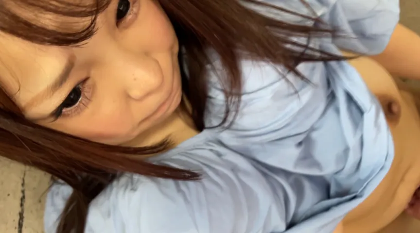 【盗撮流出】丸出しおっぱい痴漢 推定Hカップをモミほぐされダメになる女