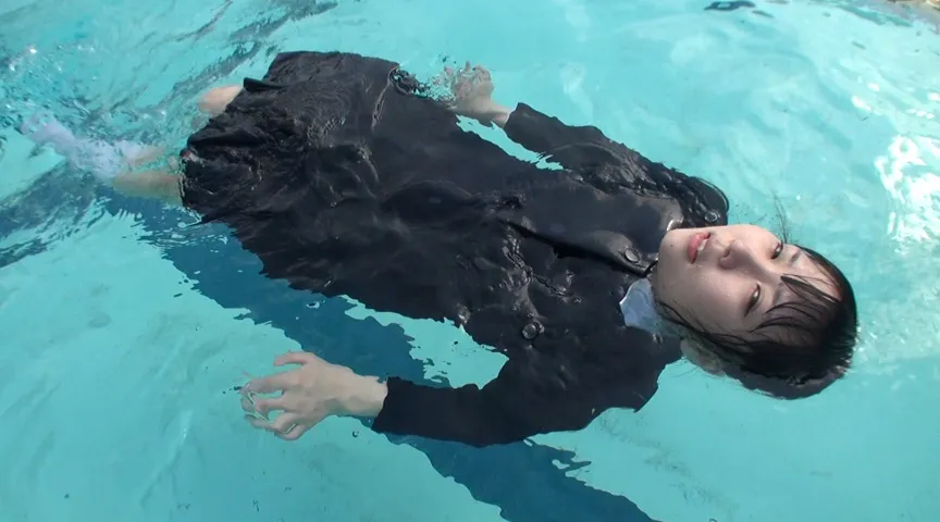 【JK着衣水泳】2人だけの思い出作り