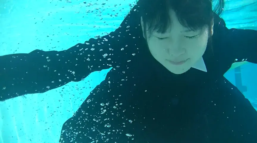 【JK着衣水泳】2人だけの思い出作り