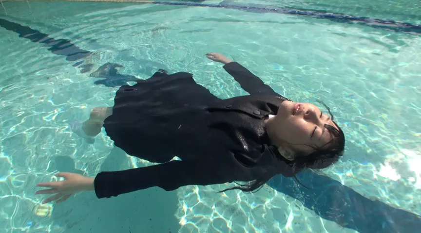 【JK着衣水泳】2人だけの思い出作り
