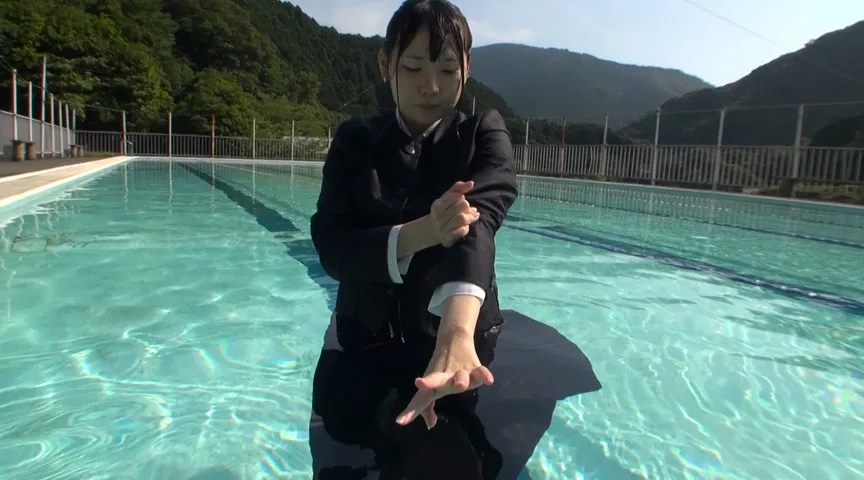 【JK着衣水泳】2人だけの思い出作り
