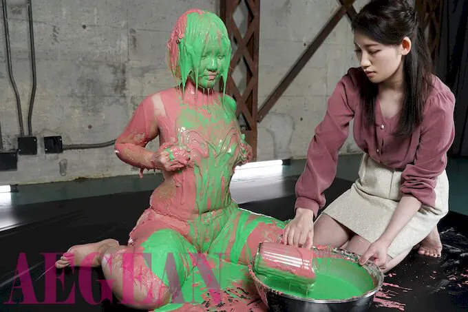 【桧山ゆりか 河合陽菜】銀粉レズ 異常な姿で愛し合う変態レズカップル