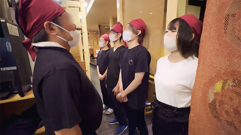 仕事中は真面目だが、エロい雰囲気になったら抜いてくれるおまんこも、お口もゆるい女子大生