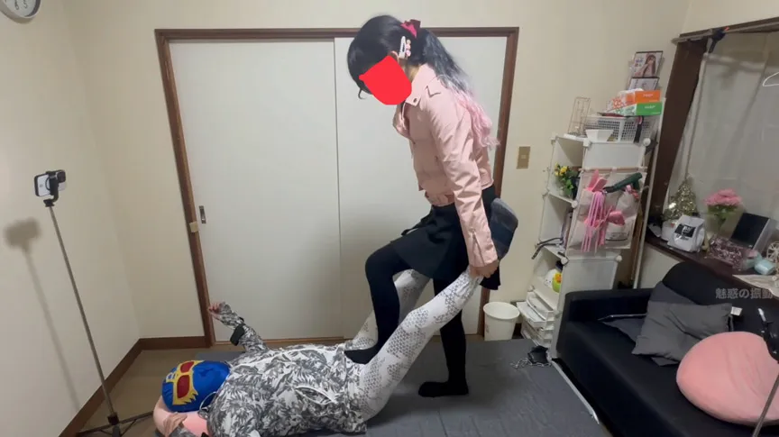 初登場の超逸材！スレンダーS女Ainaちゃんのベッド拘束電気アンマ地獄！