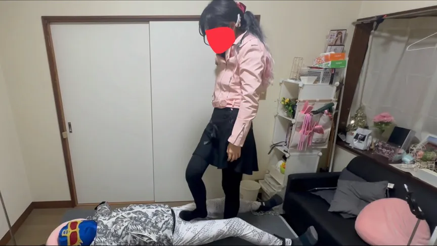 初登場の超逸材！スレンダーS女Ainaちゃんのベッド拘束電気アンマ地獄！