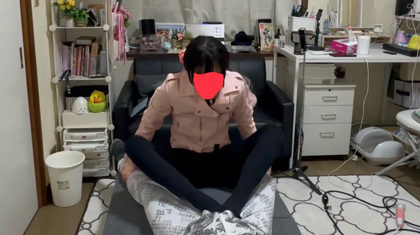 初登場の超逸材！スレンダーS女Ainaちゃんのベッド拘束電気アンマ地獄！