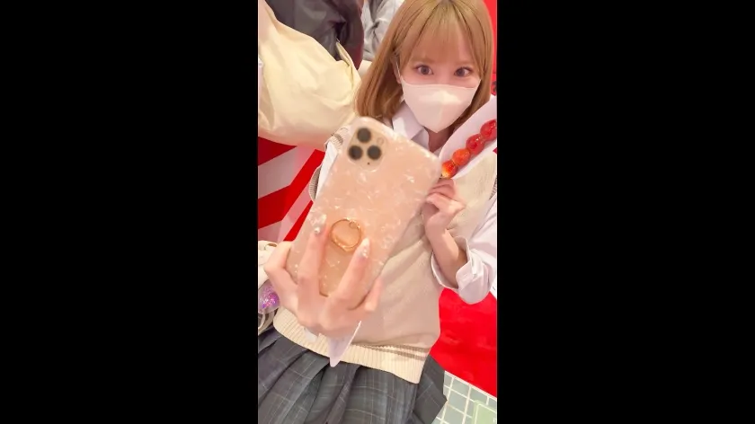 【百瀬りこ】【JK】【イキ潮敏感ボディ】ノリで生きるG乳スレンダー派手髪女子と制服コス＆エロコス濃厚SEXでおじさん精子を生中出し！！