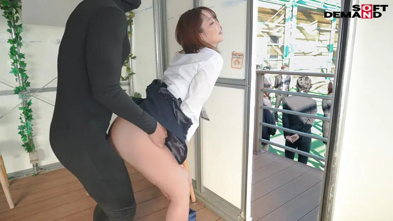 【寺門沙耶香 小清水真紀 長谷川音映】SOD女子社員 絶頂！イキまくり会社説明会2024 計85回漏らしても絶対に攻めを緩めない誘発オルガスムス連撃研修 幹部候補3名は強靭な責任感で会場をイキ汁びたしにしても諦めずバレない様に潮噴きと気持ち良さを堪える震えた声でSODの魅力発信を繰り返す…