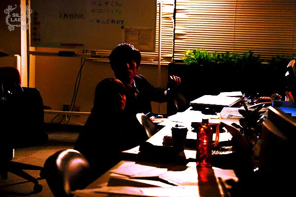 【愛花みちる 宮沢ちはる 南梨央奈】After work III アクシデントオフィス【上原千明 及川大智 保志健斗】