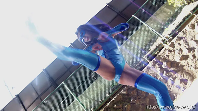 【Nia】ブルーライトニング 伊東める