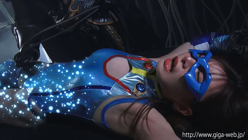 【Nia】ブルーライトニング 伊東める