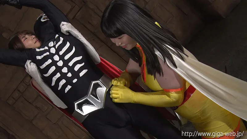 【樋口みつは 神納花 弘前綾香】ヒロインくすぐりオムニバス 科学特装隊バードソルジャー