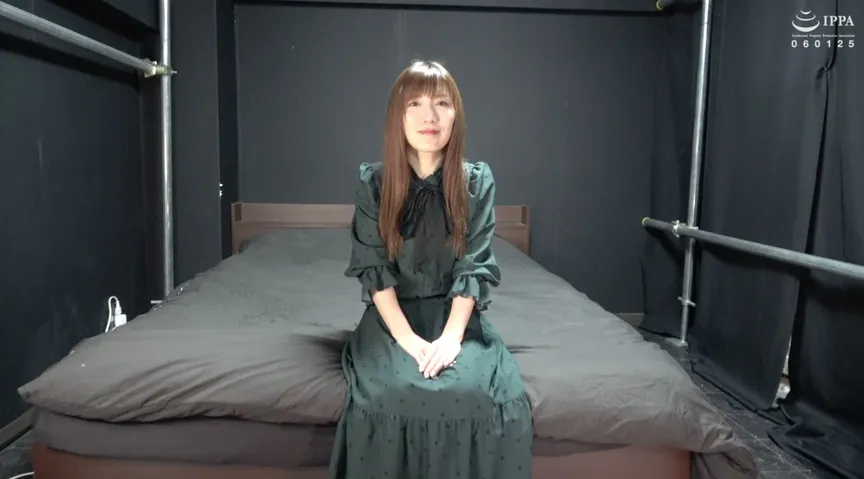 「くすぐったいところが極端なお姉様をくすぐりチェック！」WAKA-045 美泉咲（1）