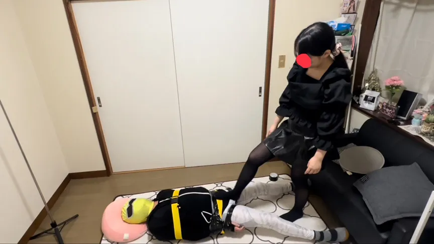 電気アンマをかけた男の数は数知れず！ 小さいの頃からS女の自覚があった 水野ゆい女王様の電気アンマ地獄