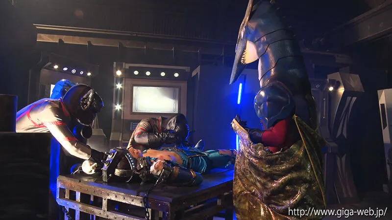 【宇流木さらら 渚みつき 沙月恵奈】騎神戦隊レジェンミラー2 前編