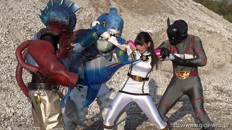 【宇流木さらら 渚みつき 沙月恵奈】騎神戦隊レジェンミラー2 後編