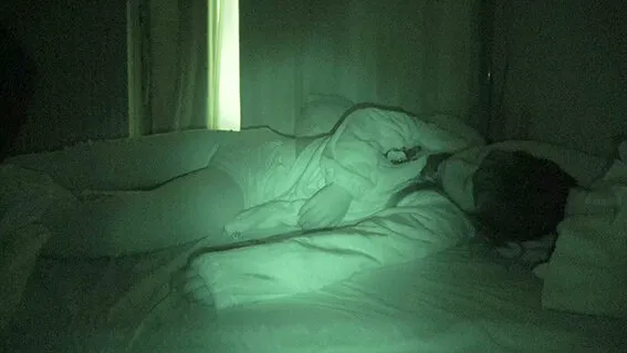 【長谷川礼奈】【JC拉致監禁昏睡レイプ】つきまとい09 艶やかな黒髪にお行儀良く制服を着た眼鏡文学美少女に近づき電車痴漢。そして家までつきまとい窓の隙間から盗撮侵入し睡眠姦。公園で無邪気に笑いながら1人で遊んでいるところを再び襲い監禁ファック。