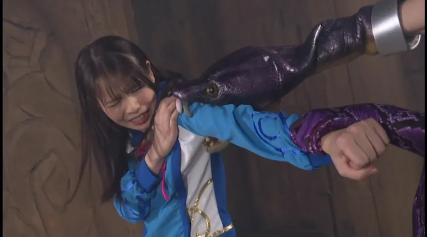 【海北麻衣 奈良平愛実】聖輝戦隊プリズムスリー前編 プリズムブルー危機一髪