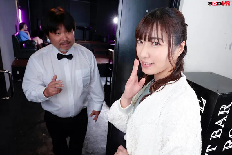 【NTR(と称した乱交)】【VR】【8K】（リアル大乱交VR）愛している妻と結婚記念日にハプニングバーに訪れて。 気の強く芯のしっかりした妻が、凄いテクニックのおじさんや凄い巨根の若い男に 弄ばれてヤリマン女に堕とされるまで。俺は知らない女性客とハメを外してー。