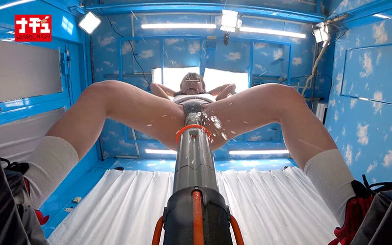 【天美めあ 久和原せいら 月美りょう 月本海咲】【JK】失禁マジックミラー号 股間直押し！スクワット‘電マ’カウンターで目指せ100プッシュ！快感に我慢できずガニ股でお漏らしイキしてしまう部活帰り女子