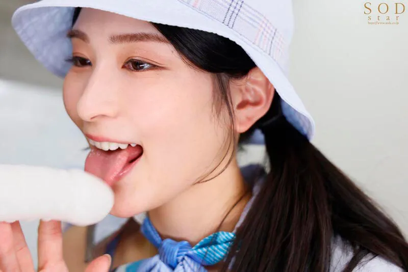 【ヤクルトレディパロディAV】反り勃ったチ〇ポと溜まった精液を毎日笑顔で舐めとってくれる性交販売レディ本庄さんに密着 本庄鈴