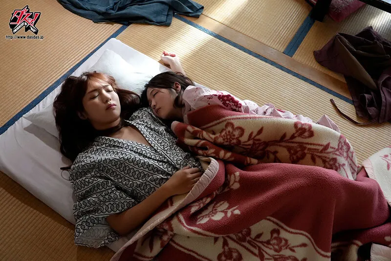 【百合】この狭い世界から解き放って、剥き出しの私を抱きしめて。 二葉エマ 木下ひまり