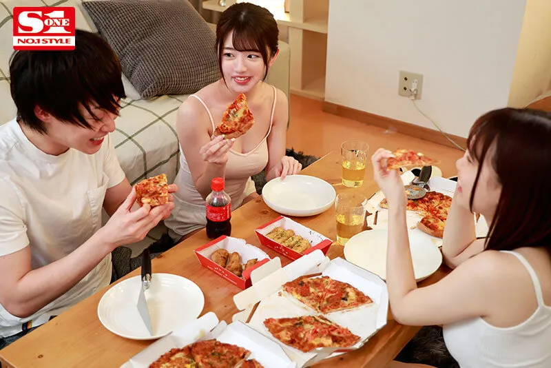 【JK】Gカップ同級生2人組が僕の家で勉強合宿！休憩の度にエロいことが！ 安達夕莉 宇野みれい