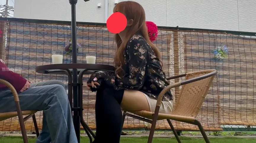 久しぶりにお会いしたX女王様にオープンカフェのテーブル下で電気アンマされて逝かされたんだけど！