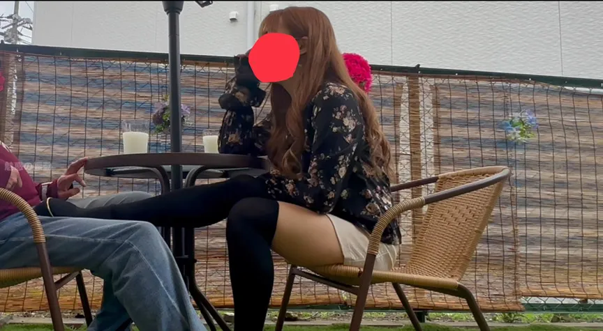 久しぶりにお会いしたX女王様にオープンカフェのテーブル下で電気アンマされて逝かされたんだけど！