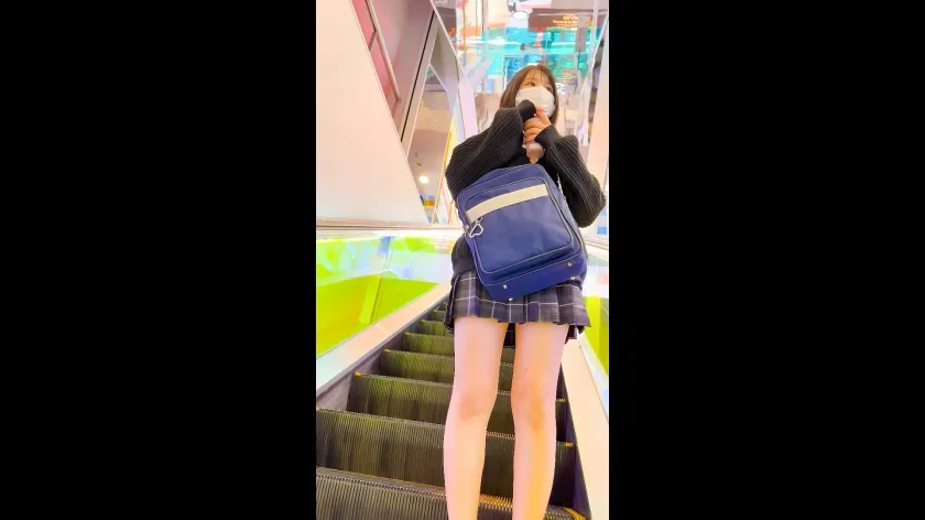 【ひかり唯】【JK】【色白スレンダー美少女】T●kT●kインフルエンサー(19)が彼氏に中出しされてるハメ撮りwww