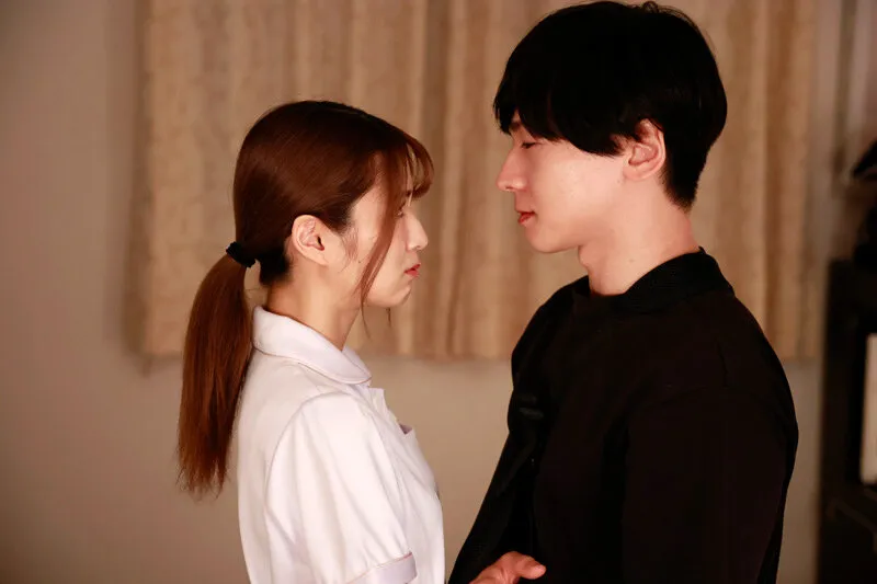 【向理来×倉本すみれ】【患者×ナース】真夜中の回診