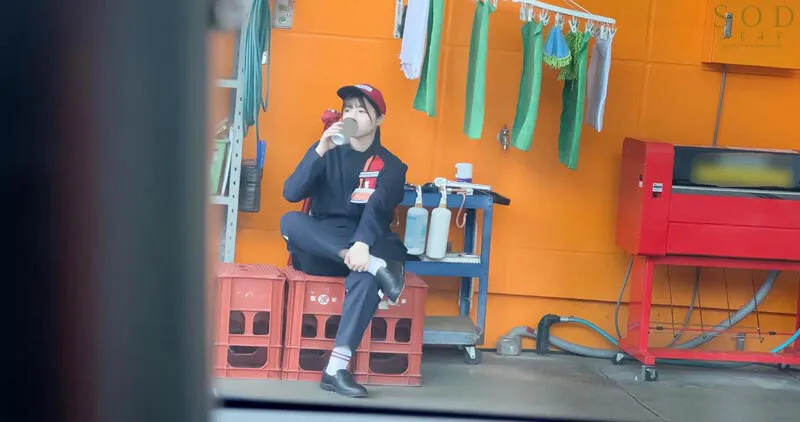 快楽魔目線 24H拘束監● コチラを睨みつけながら凌●される接客態度最悪の美人ガソスタ店員 唯井まひろ