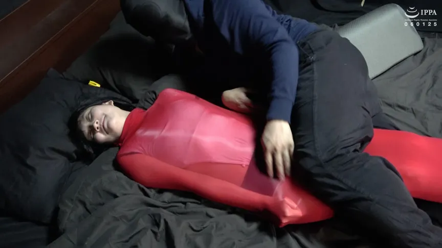 「片手片足拘束で無駄な抵抗を楽しまれた後、全身ストッキングで遊ばれる小動物系女子！」WAKA-051 天乃のあ（6）