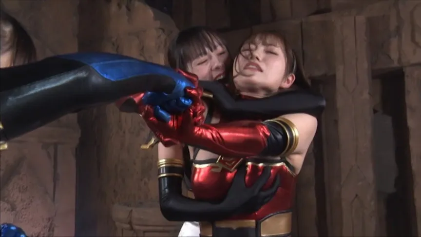 【宇流木さらら 若宮穂乃】HEROINE SEXYピンチ 超くノ一組KAZE 赤ノ章