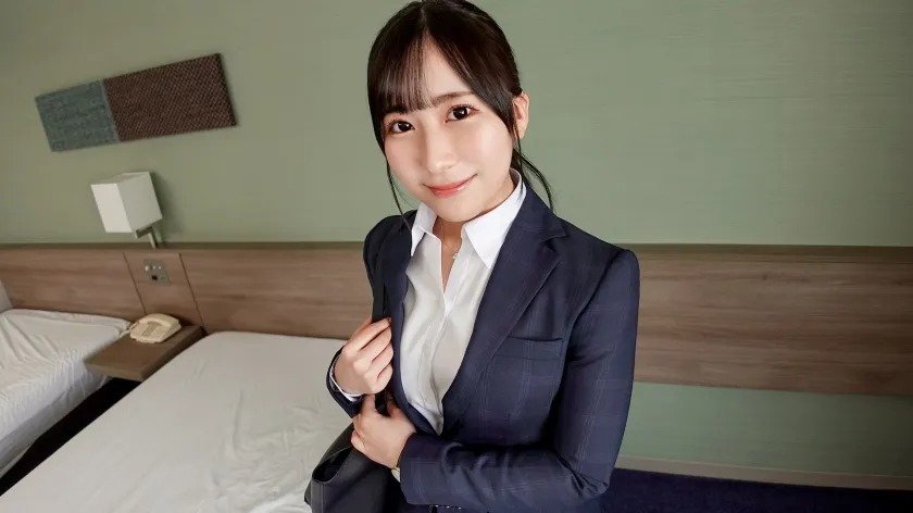 【楠木瑠那】マジ軟派、初撮。 2080 今日から仕事がんばるぞ！ってこぶし握りしめてる新卒OLちゃんのデカ尻に大興奮？！スーツの着こなしがまだ未熟な学生っぽさが残る愛嬌バツグンの新社会人を池袋でナンパ！社会の厳しさを教えるためにピチピチスーツ女子を即喰いセックス！！！