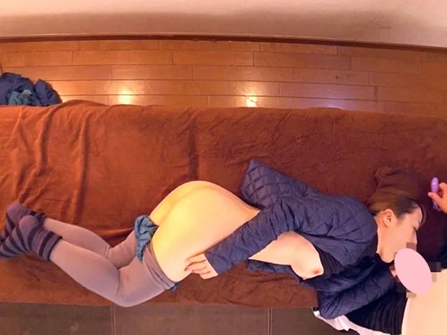 【登山女子エロマッサ④】色白デカパイでピンク乳首のソロハイカーにエロ施術…生乳揉みしだき敏感乳首こねくり施術に発情しジュポフェラでチ●ポ味わっていたので中出しSEX【秘密撮り】